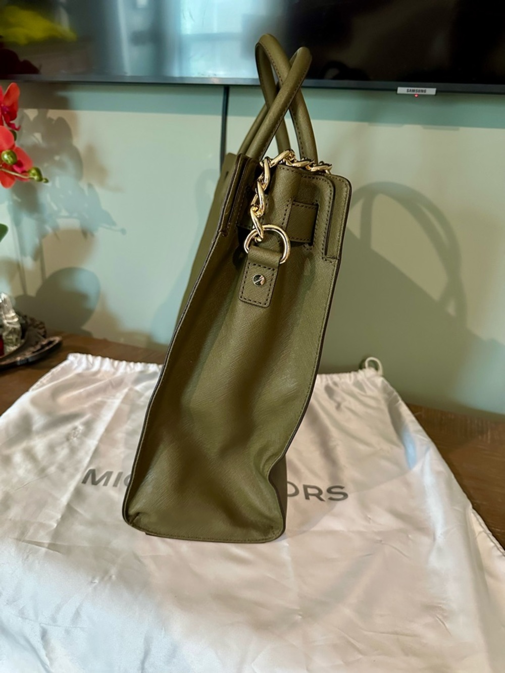 Michael Kors Hamilton Tote Olive - Picture 2 of 6